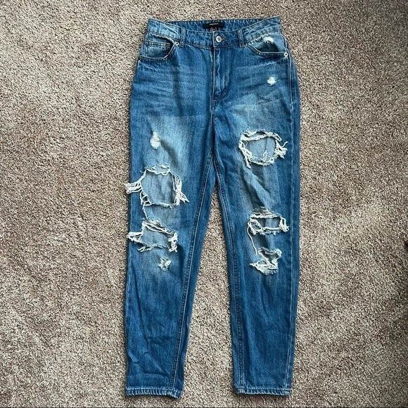 Forever 21 Destroyed Mom Jeans - Picture 1 of 7